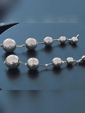 Vintage Silver Tone 1980's Graduated Ball Drop Earrings